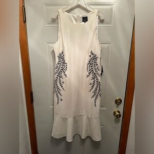 Adrianna Papell NWT Knit Crepe Trumpet Ivory with Black Size 16